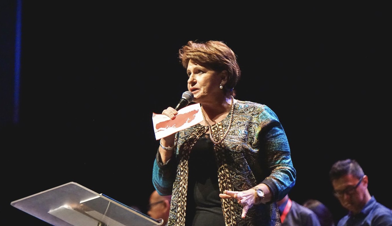 Dr Suzette Hattingh speaking at Momentum 2018. Photo by LoveSingapore.