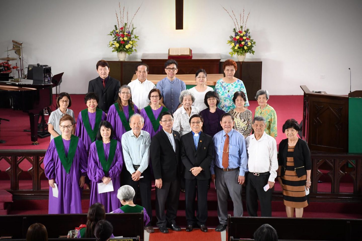 Reverend Dr David Koh (first row, fourth from right) together with the Senior Citizen Fellowship in Paya Lebar Chinese Methodist Church. Photo courtesy of Paya Lebar Chinese Methodist Church.