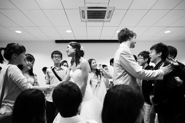 Joscelin Yeo's wedding photographer, Gilbert Chua shared on his blogpost, 2010: “Beautiful wedding with the large church congregation. Her cell group youth leaders performed a number. Both Joscelin & Joseph are very well loved by their church youths.” Picture courtesy of  9Frames.