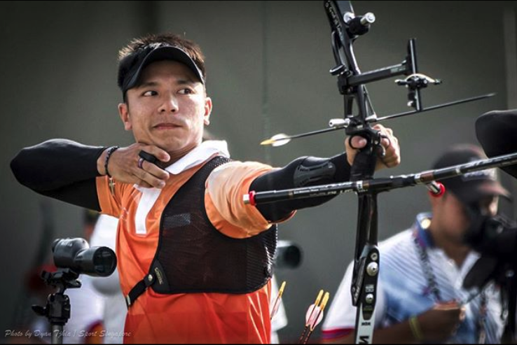 SL Archery Tan Si Lie Photo by Dyan Tjhia Tan has been shooting for over 13 years but he still finds much joy in the sport. On his wrist, he wears a bracelet with a cross on it as a quiet but clear statement of his faith in Jesus. (Photo by Dyan Tjhia)