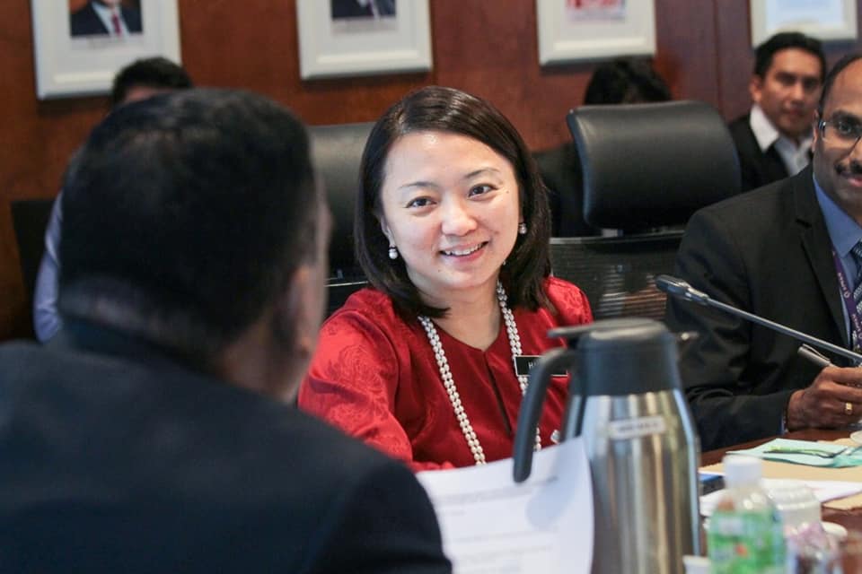 Hannah Yeoh at meeting