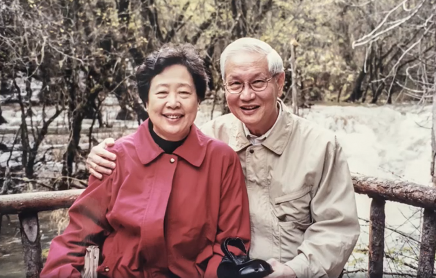 Dr Sng’s wife, Dr Ivy Sng-Peck, was his faithful partner in ministry and missions since they married in 1964. 