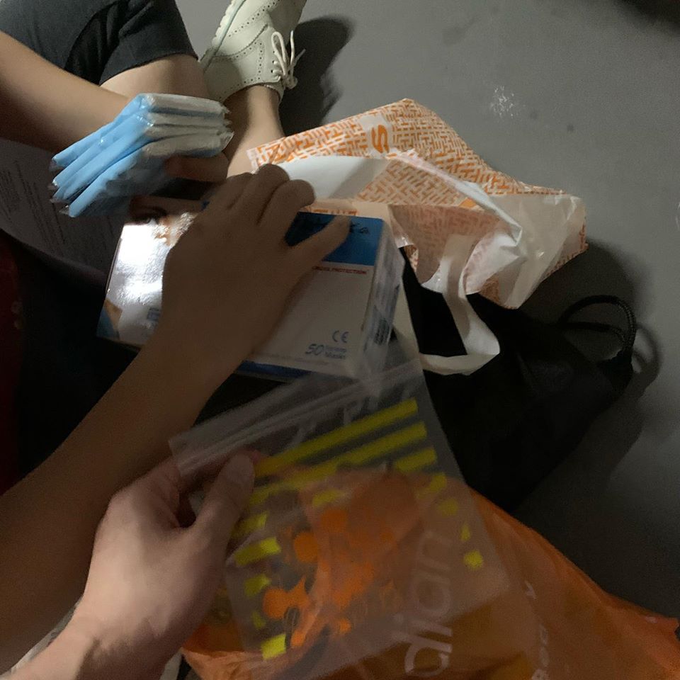 A handful of volunteers gave out masks and hand sanitisers to the homeless on Saturday. Photo taken from Homeless Hearts of Singapore's Facebook page.