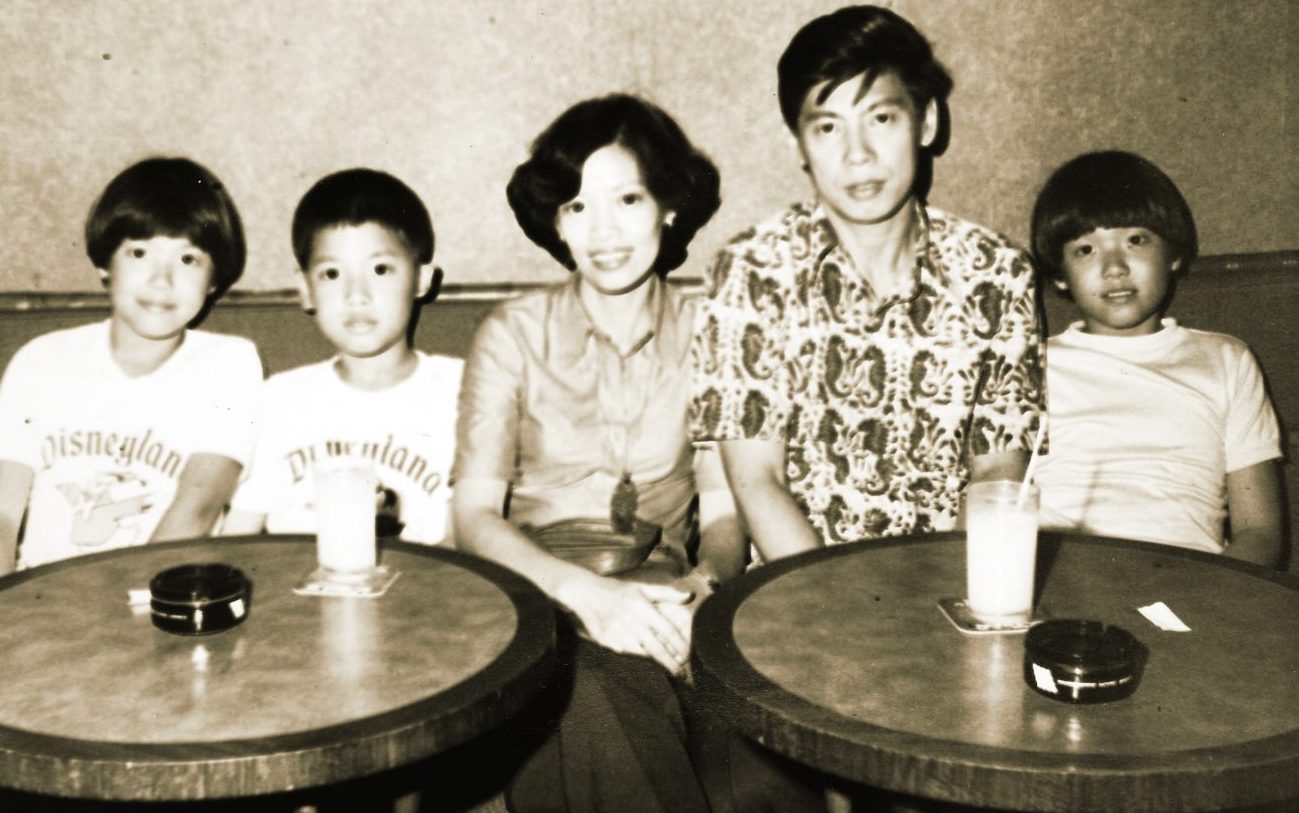 Tan Eng Liang and wife Kathryn with family 1979