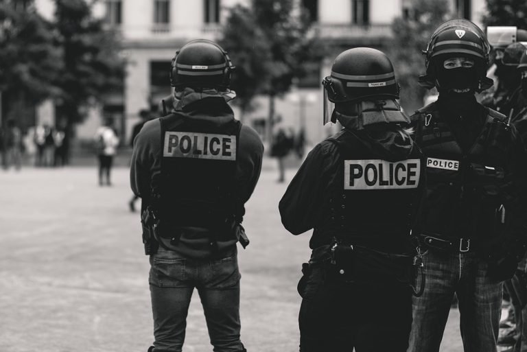 Police on alert in France. Stock photo: Unsplash.com