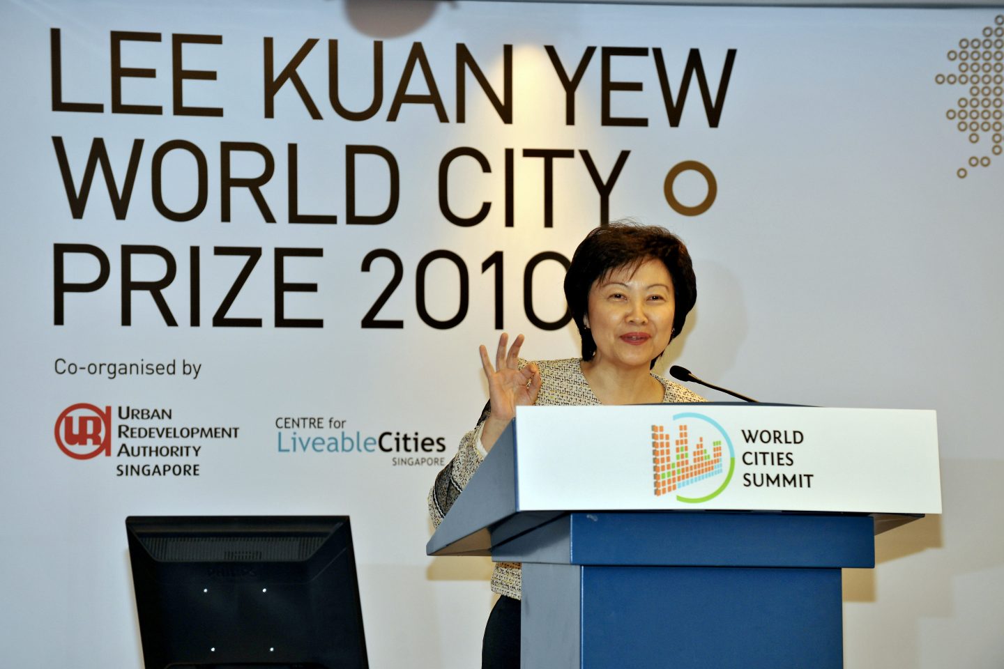 Announcing the winner of the Lee Kuan Yew World City Prize 2010. The biennial international award honours cities for outstanding creations of liveable, vibrant and sustainable urban communities. Dr Cheong conceptualised the  award in 2008 with her colleagues at URA, and is currently the Chairman of the nominating committee for the Prize.