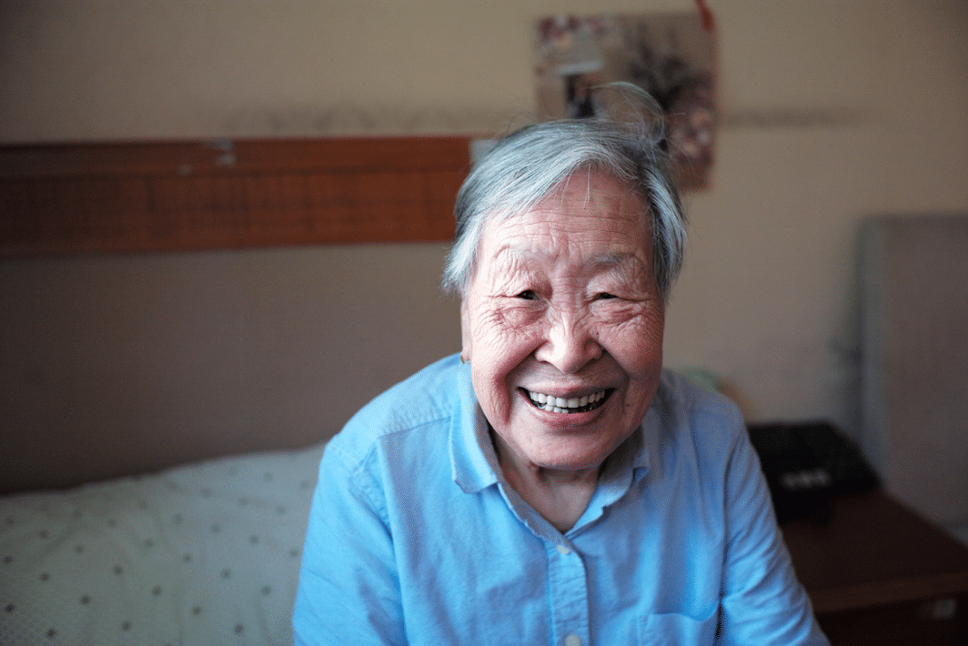 Having conversations about dementia is needful, given that one in 10 people in Singapore aged 60 and above have the ailment. Photo by Jixiao Huang on Unsplash.