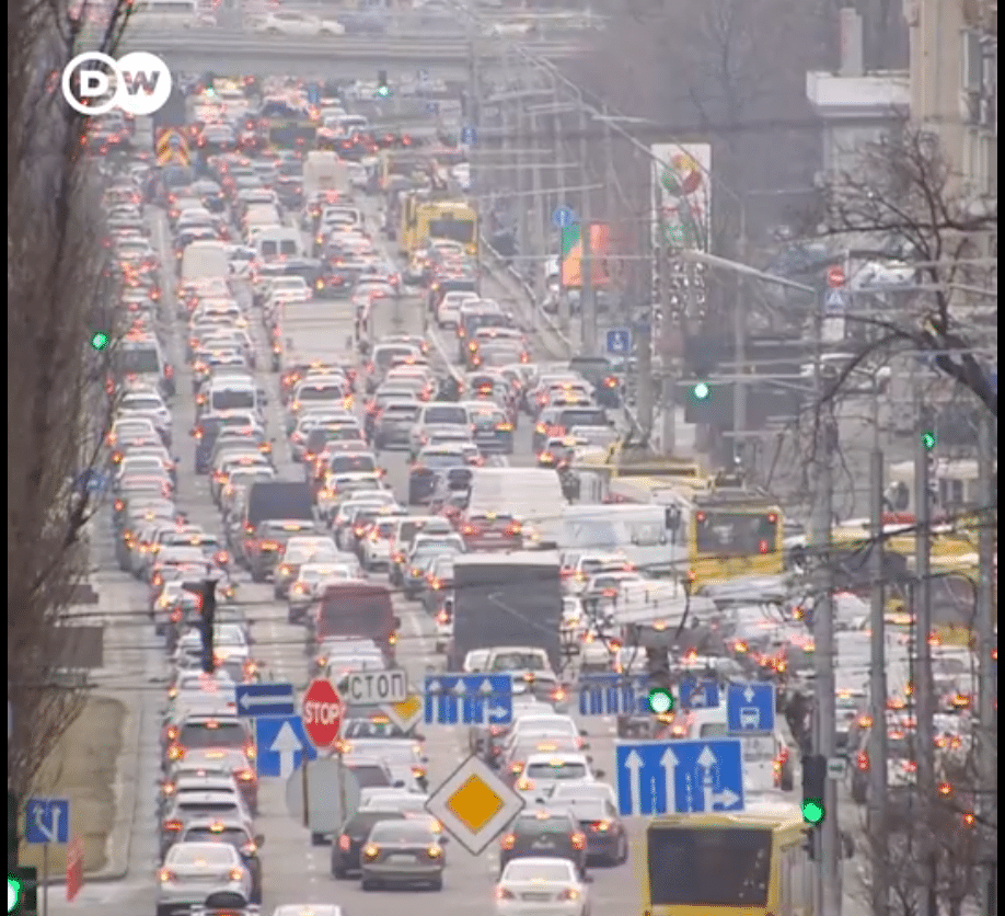 Ukraine Kyiv traffic war