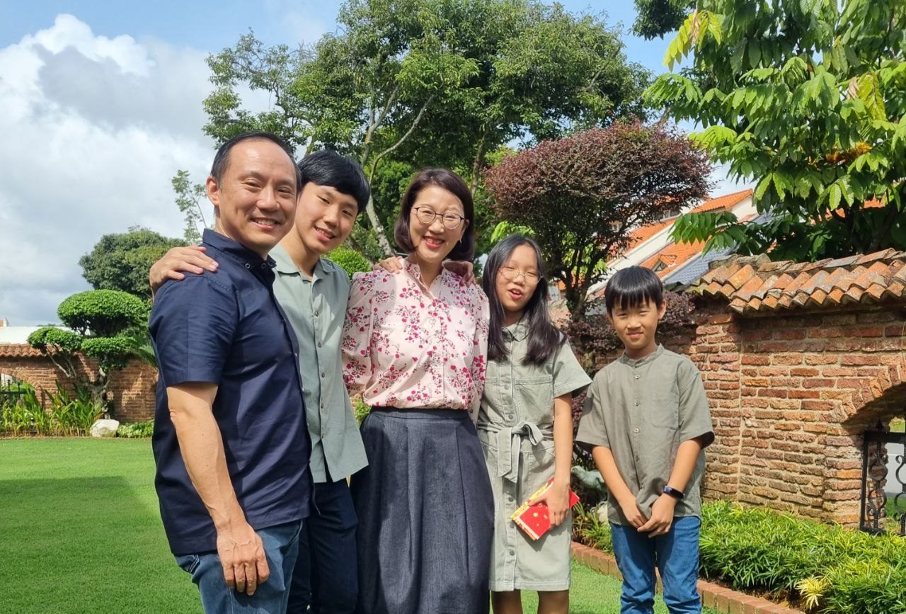 Sandra Chi and family